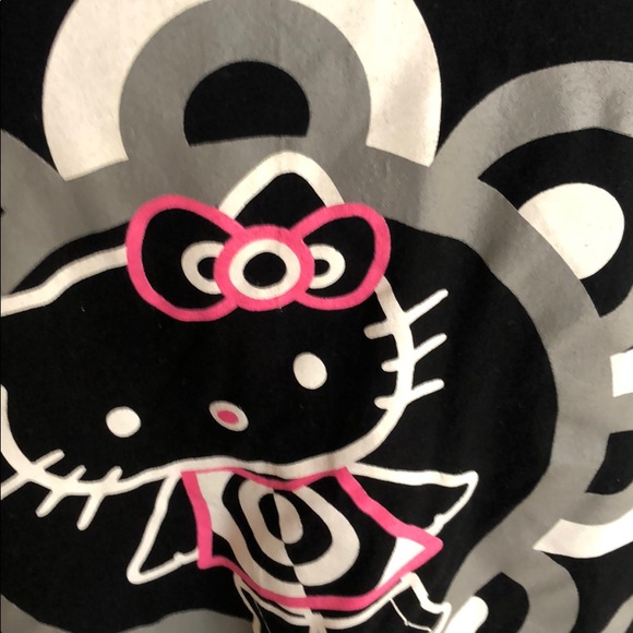 Mac cosmetics hello kitty Collab T-shirt sixe 5/XL - Picture 2 of 6